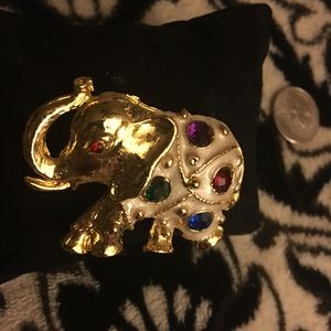 unknown Jewelry - Elephant pin unknown Jewelry - Elephant pin